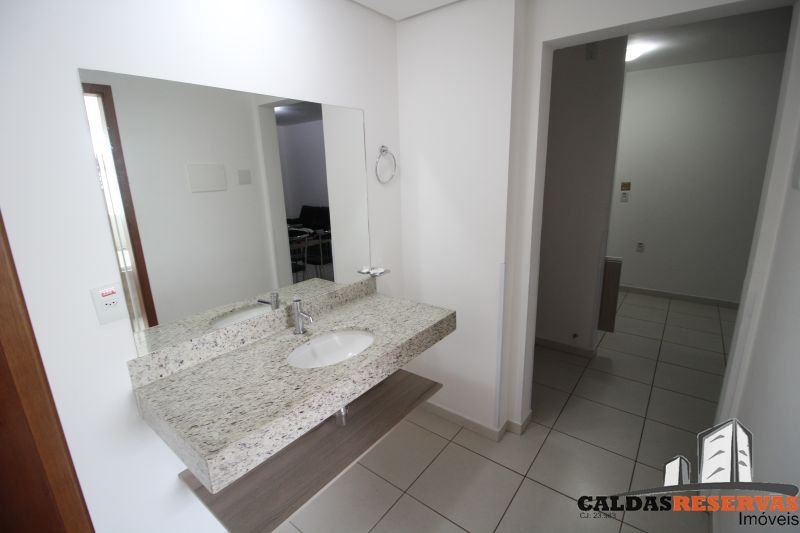 Apartamento A0328 no RIVIERA PARK em CALDAS NOVAS GO
